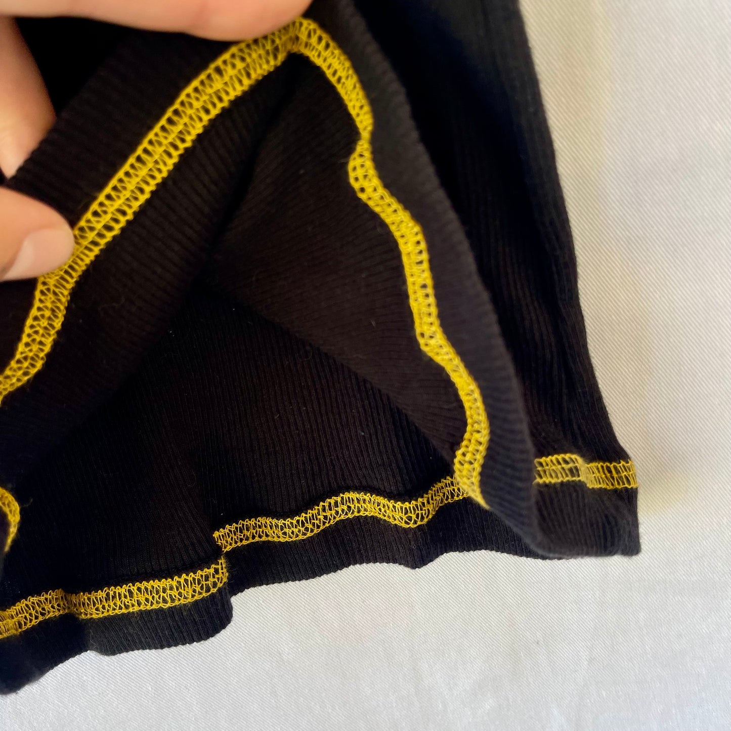 VINTAGE Y2K BLACK BEDAZZLED LAKERS TANK