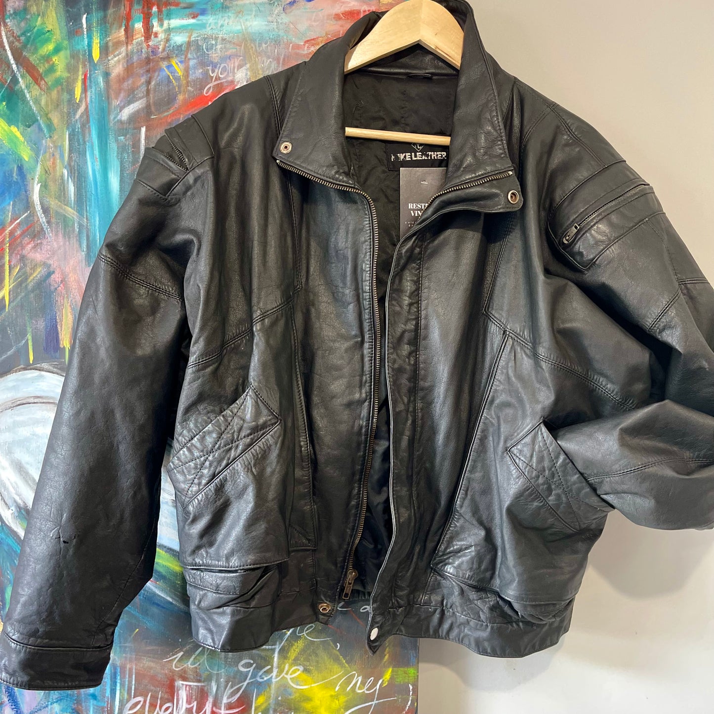 VINTAGE 90s BLACK LEATHER BOMBER JACKET