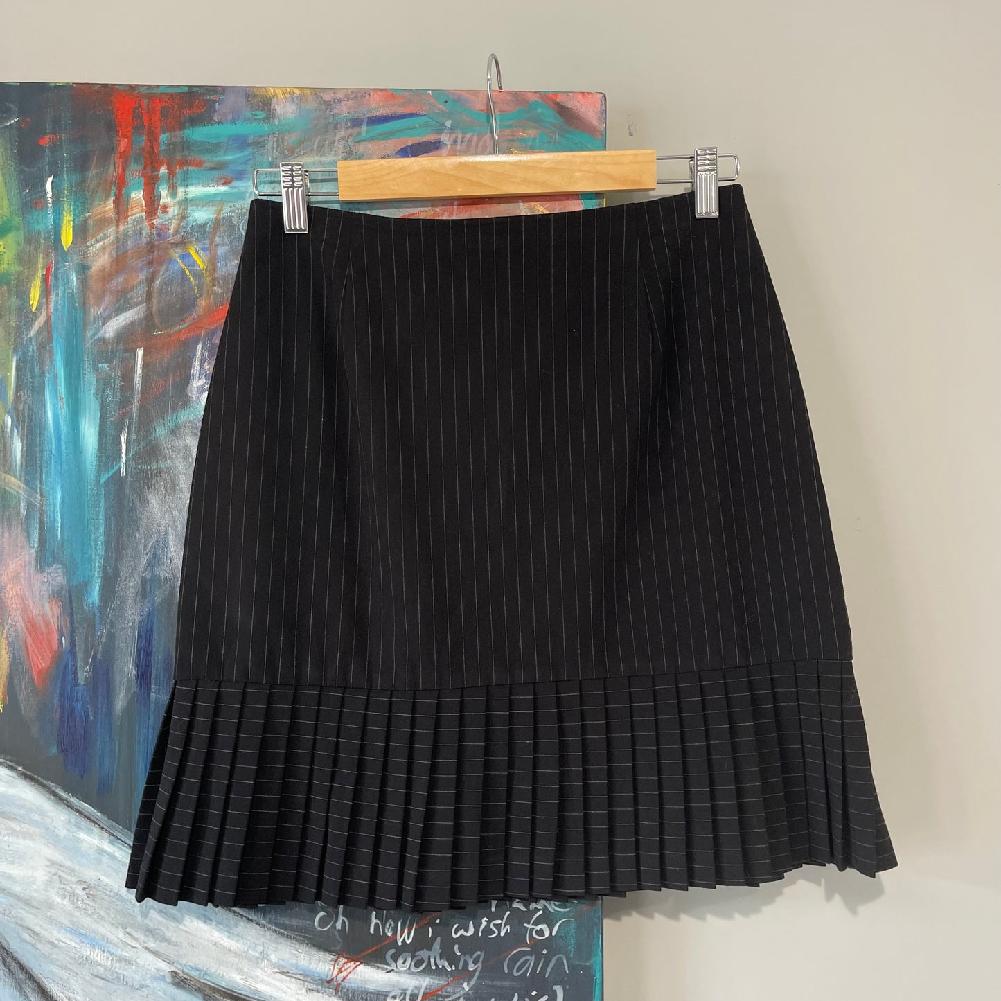 VINTAGE 90s PINSTRIP PLEATED MINI SKIRT