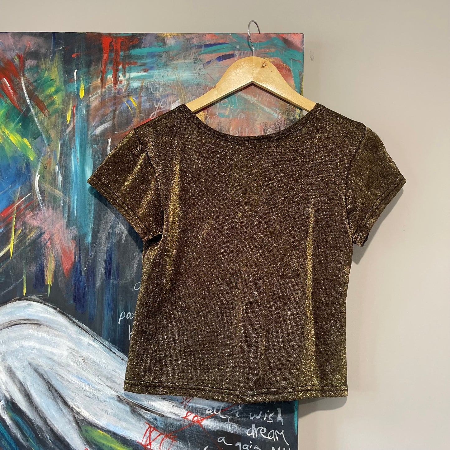 VINTAGE 80s GOLD LUMANI CROP TEE