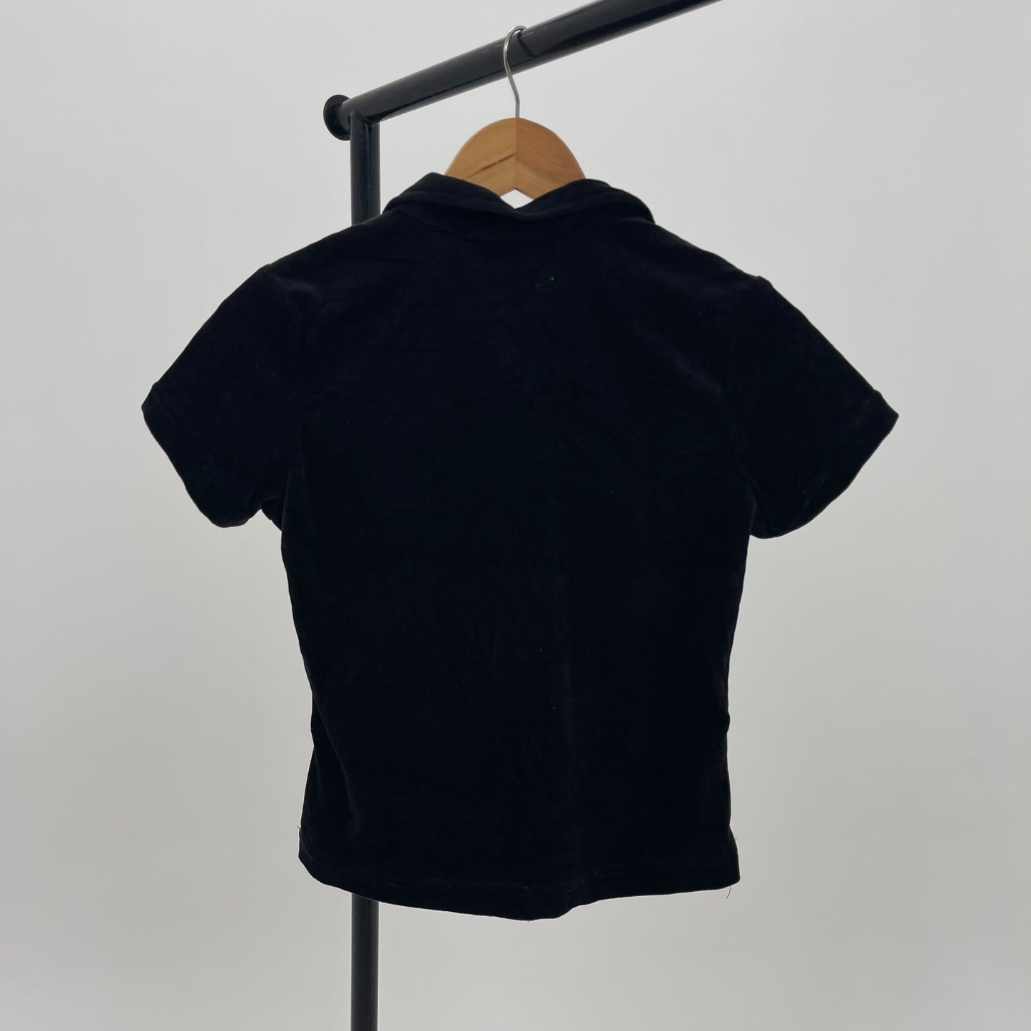 VINTAGE LATE 60s MOD BLACK FLOWER VELOUR BUTTON TANK