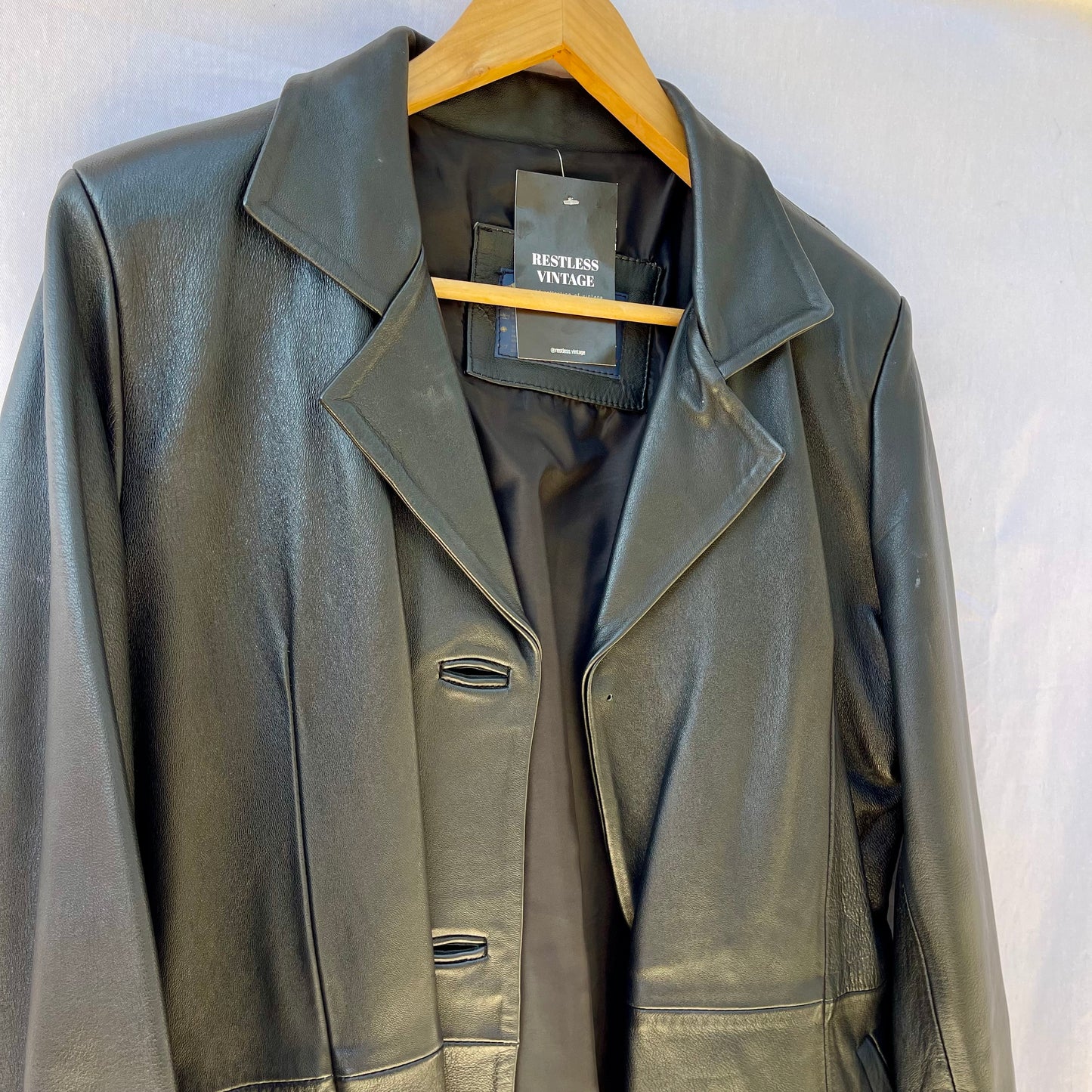 VINTAGE 90s BLACK LEATHER JACKET