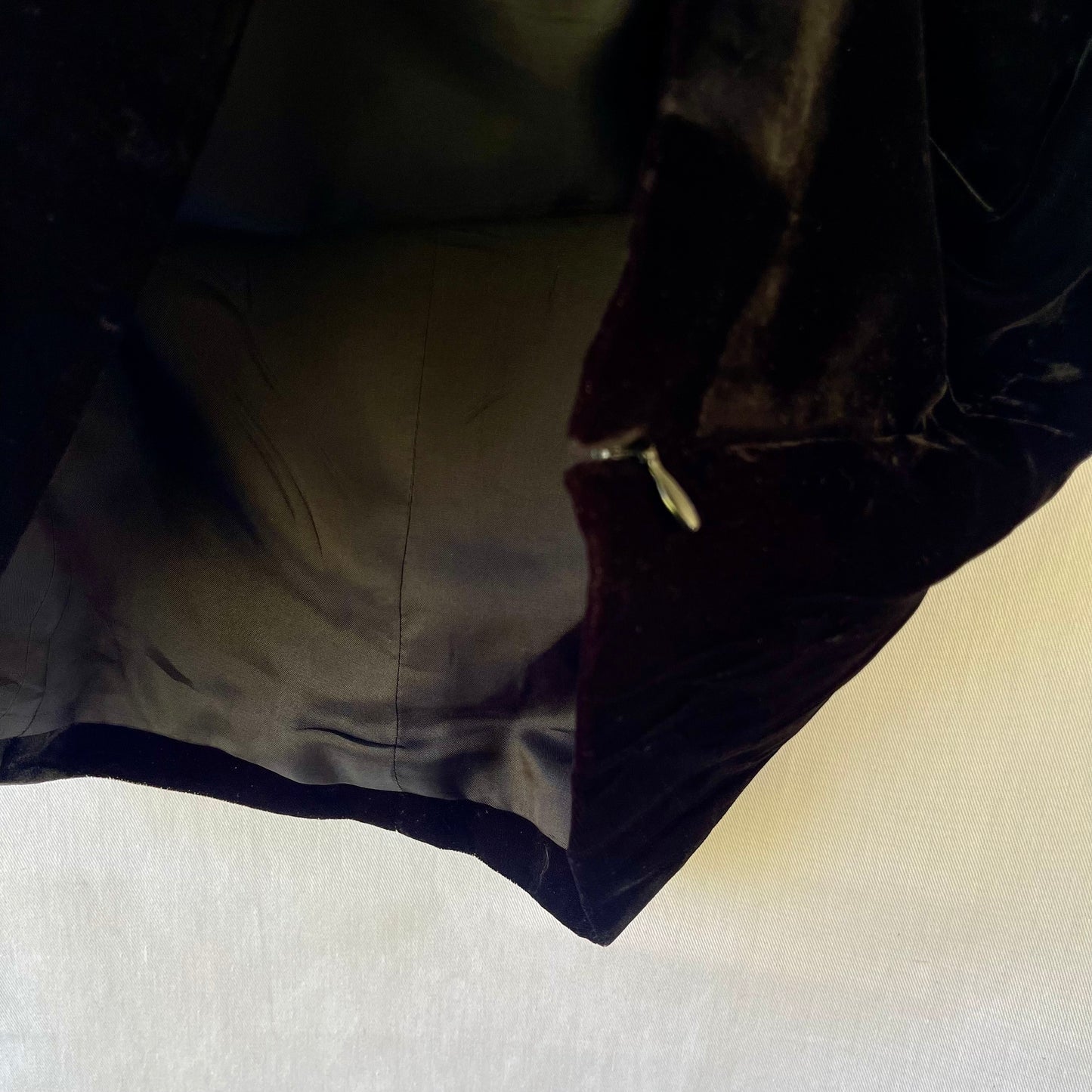 VINTAGE 90s BLACK VELVET TOP