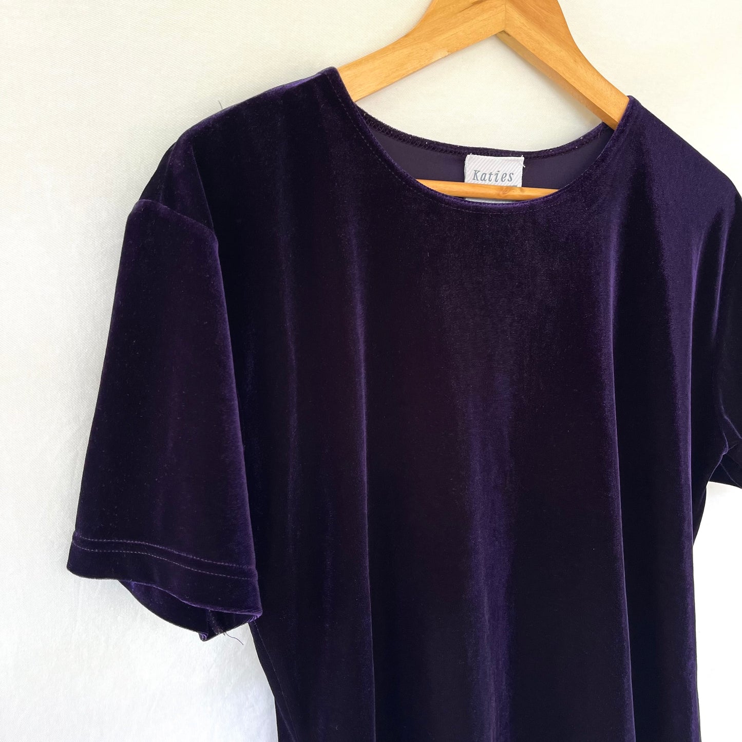 VINTAGE DEEP PURPLE VELVET CREW TSHIRT TANK