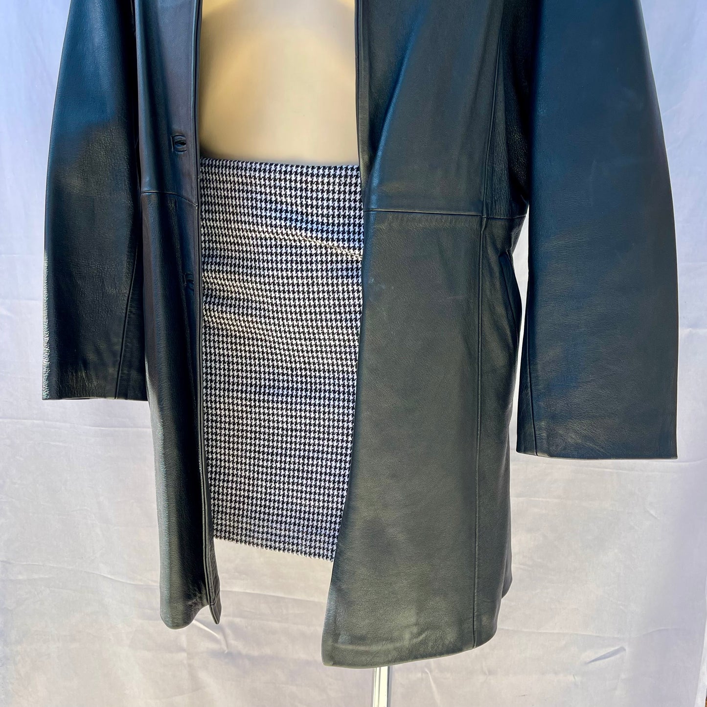 VINTAGE 90s BLACK LEATHER JACKET