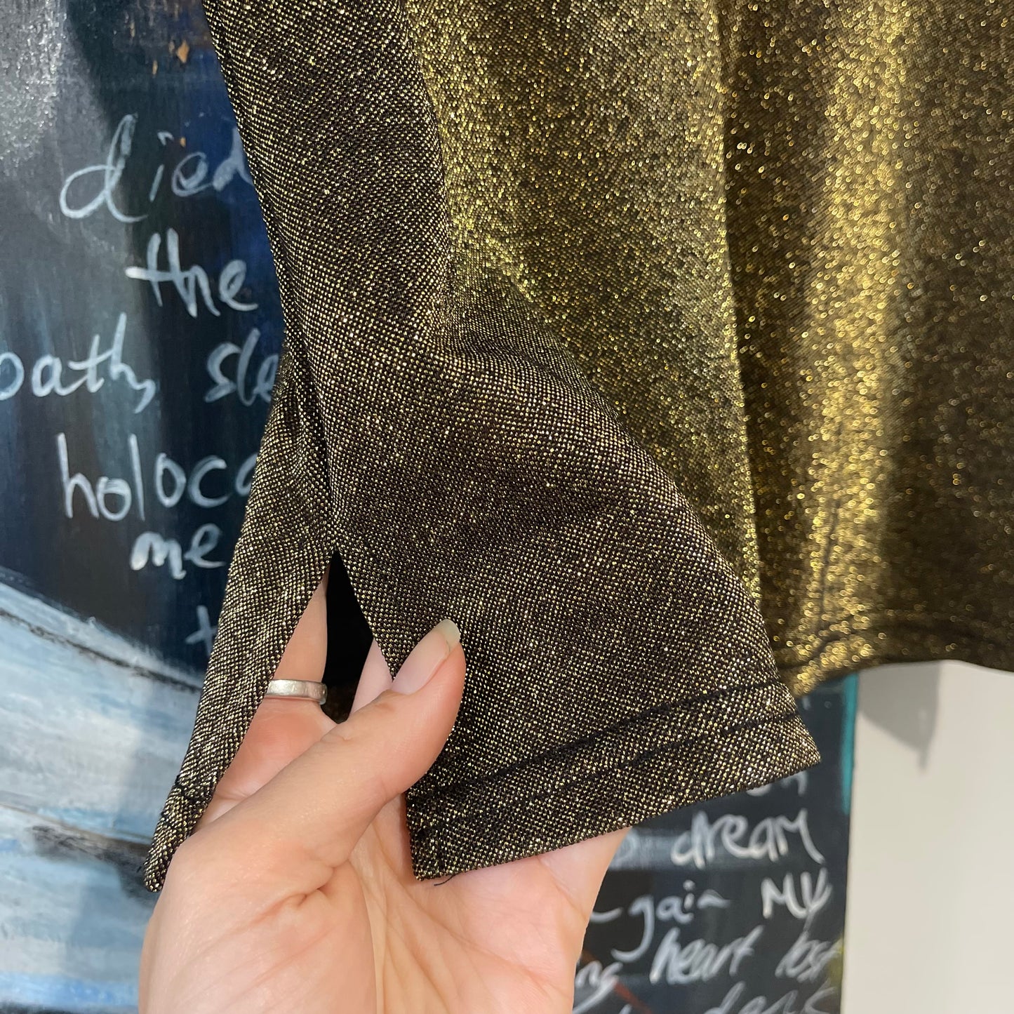 VINTAGE 80s GOLD LUMANI CROP TEE