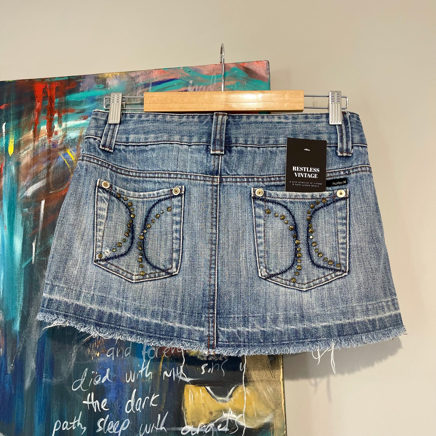 VINTAGE Y2K HURLEY ICONIC DENIM MINI SKIRT