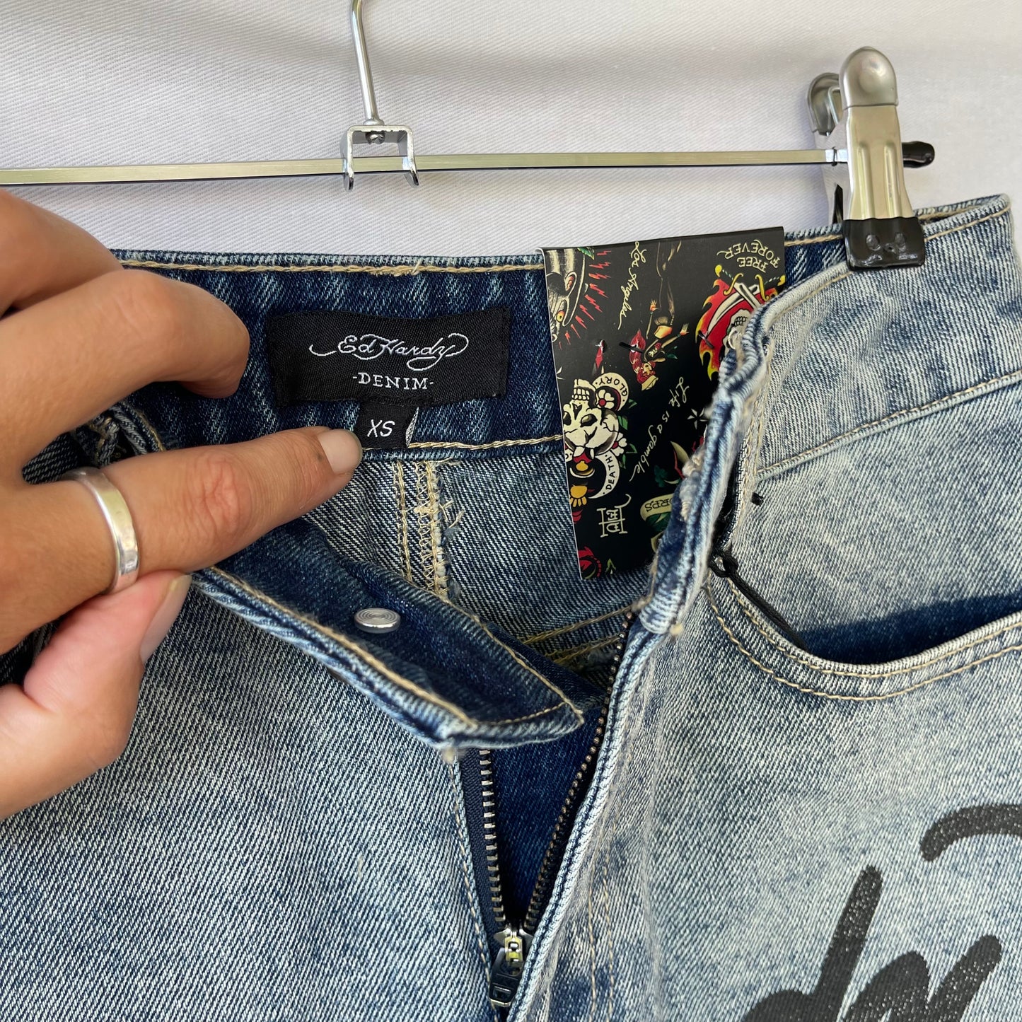 DEADSTOCK ED HARDY BRAVE HEARTS MINI SKIRT