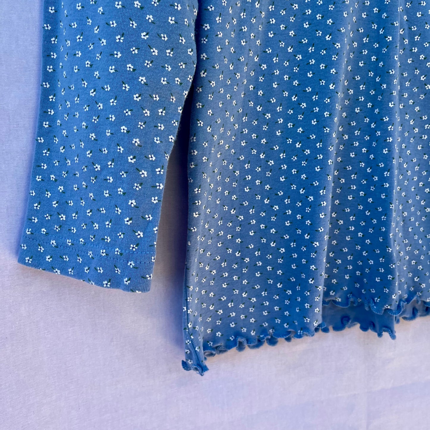 VINTAGE 90s Y2K BABY BLUE LETTUCE HEM TANK